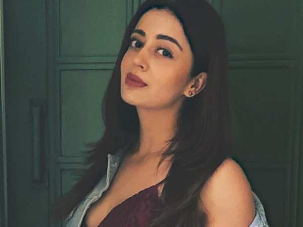 neha pendse Images