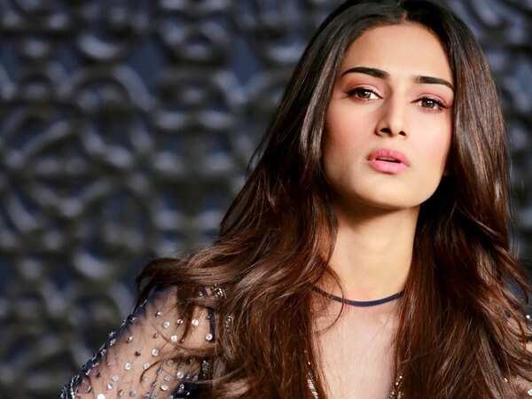 Erica Fernandes