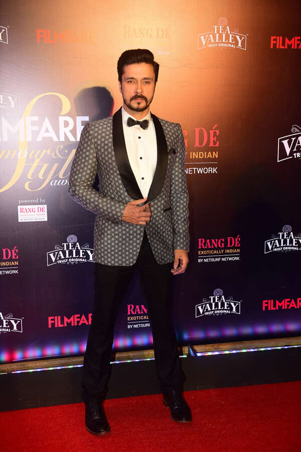 Darshan Kumaar Pictures