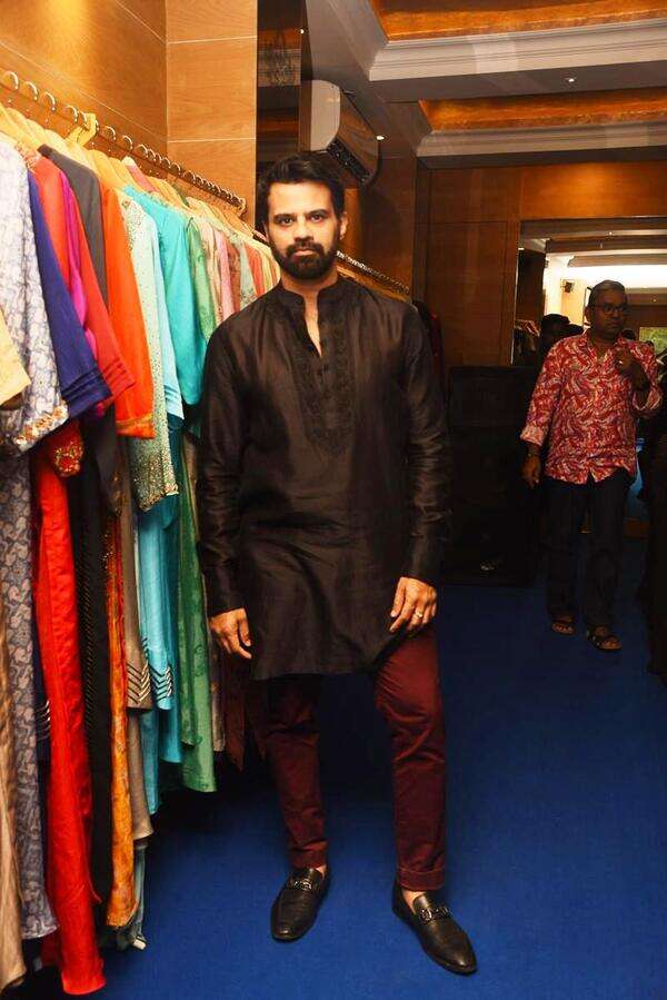 Chaitanya Rao Images