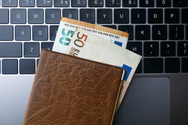 Government relaxes e-Visa rules to make things tourist and tourism friendly