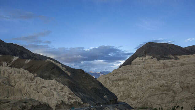 Places to holiday with friends in India