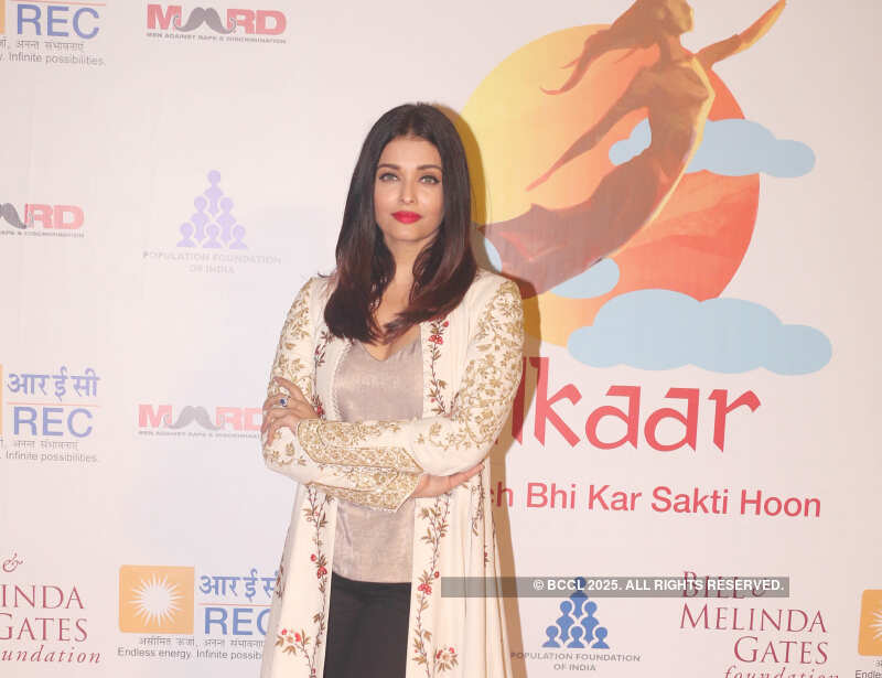 Aishwarya Rai, Shibani Dandekar and other celebs attend Farhan Akhtar's concert
