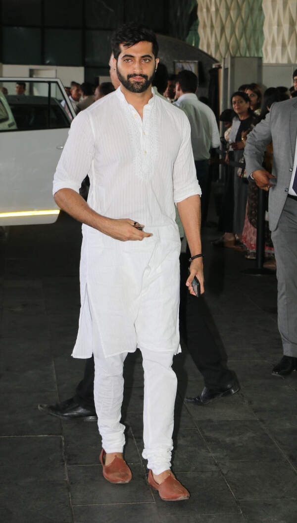 Akshay Oberoi Photos