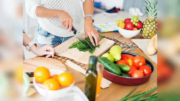 Is Raw food actually healthy than food? Benefits of eating raw Food.