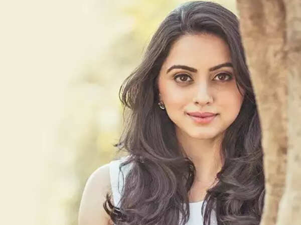 Shruti Marathe Photos