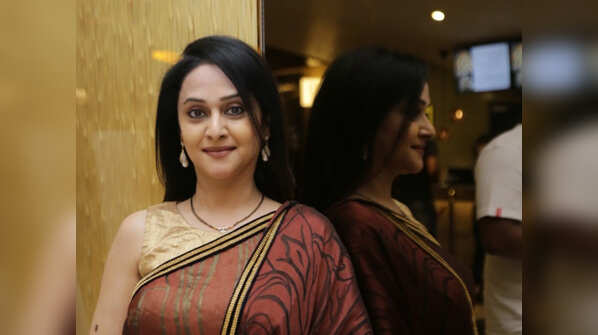 Mrinal Kulkarni's directorial