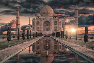 The people visit Taj Mahal editorial stock photo. Image of mumtaz - 39190153