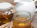 Creamy honey facial mask