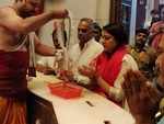 Priya Dutt at Siddhivinayak temple