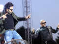 Vishal Dadlani and Shekhar Ravjiani perform at Hindu College