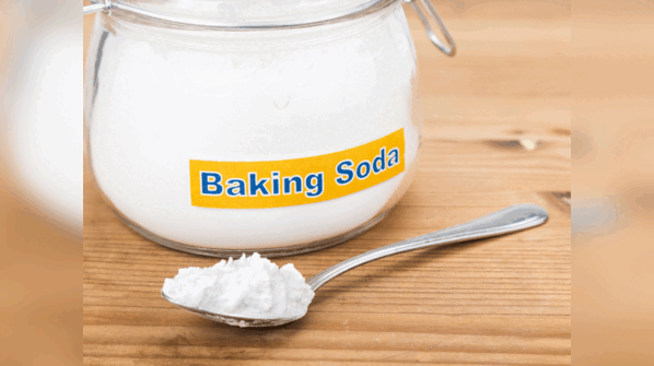 Baking soda with lime juice
