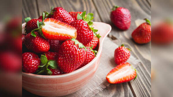 Strawberry with baking soda