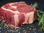 Which vitamins are in red meat?