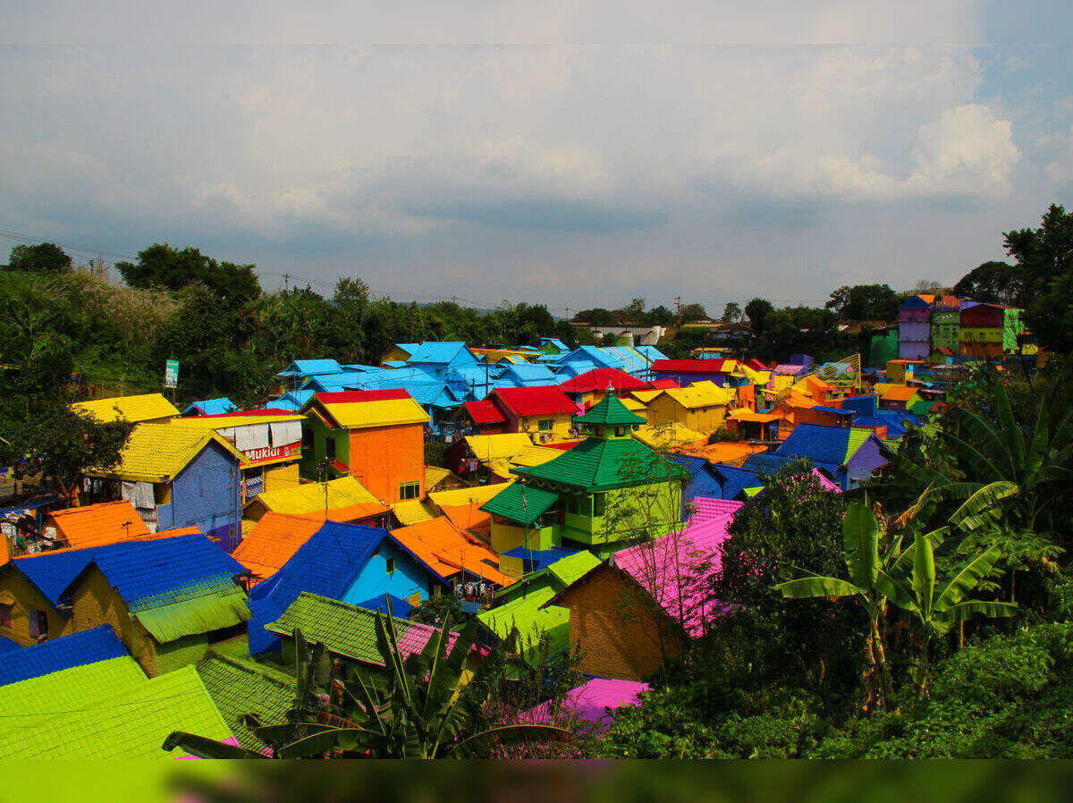 Taichung Rainbow Village Taiwan 2314629 1280 Eternal Arrival
