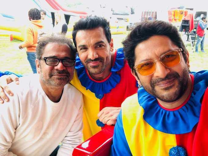 ​Photo: Arshad Warsi and John Abraham are dressed as clowns for Pagalpanti!
