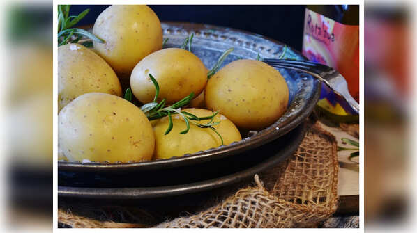 Boiling potato