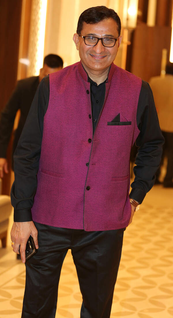 Dinesh Kumar Photos