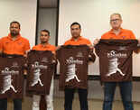 Sunrisers Hyderabad mentors unveil 'Whitathon' t-shirts