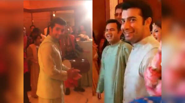 Dancing dulha-to-be