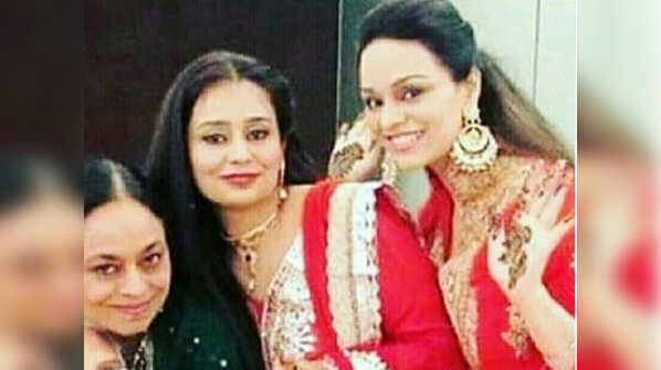 The glowing bride-to-be