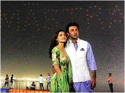 Photos: Ranbir Kapoor and Alia Bhatt are back in Mumbai after shooting for  'Brahmastra' in Varanasi