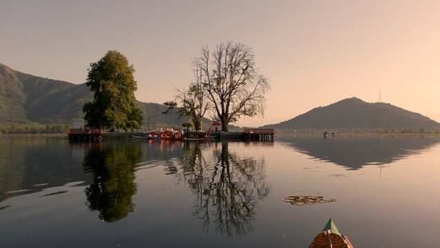 Dal Lake gets a Musical Fountain and Laser Show as an added attraction for tourists