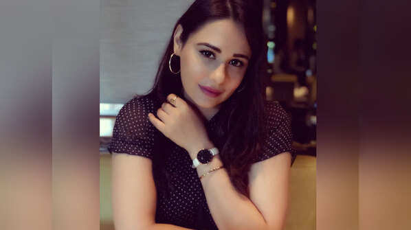 Birthday Special! Mandy Takhar: Movies with which actress has painted 2019 in her colour