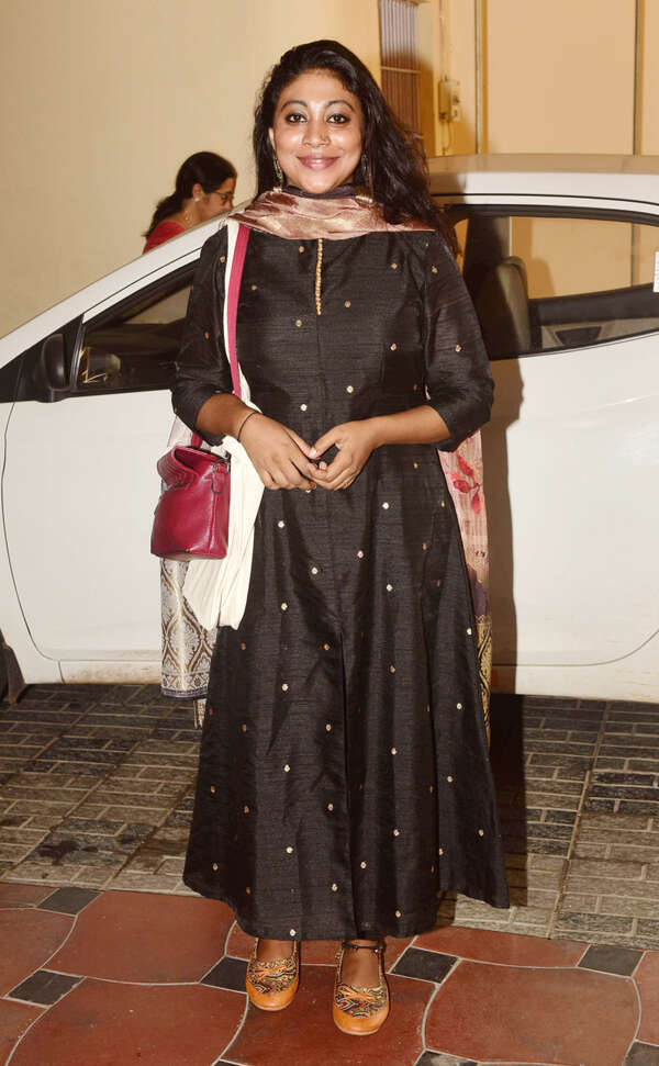 Divya Gopinath Images