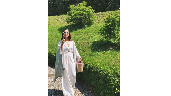 Alia Bhatt talks about love in the world full of hate in her latest click