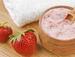 Strawberry face pack