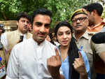 Gautam Gambhir votes with wife