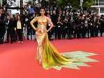 Aishwarya turns into golden mermaid