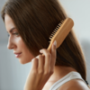 ​The hairbrush/ comb
