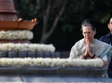 Sonia, Rahul & Priyanka pay tribute to Rajiv Gandhi on death anniversary
