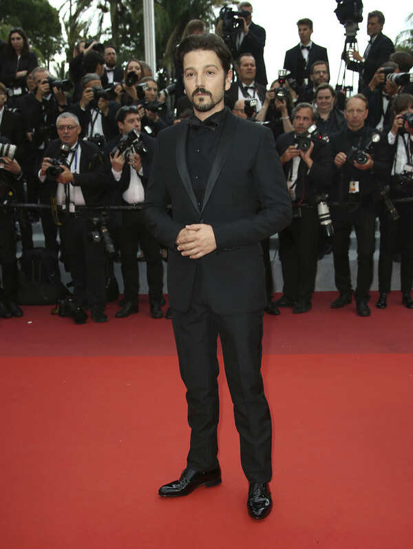 Diego Luna Images
