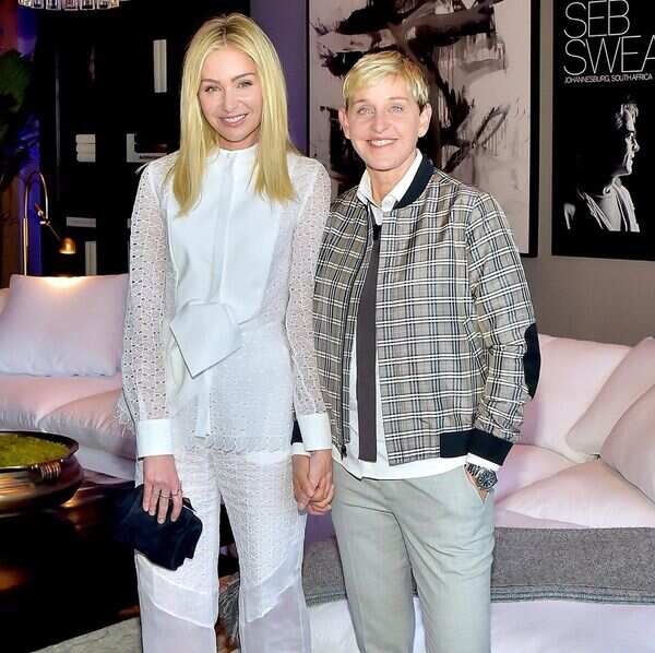 Portia De Rossi Stills