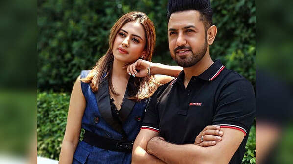 A break from the multistarrer films; it’s a story of two individuals