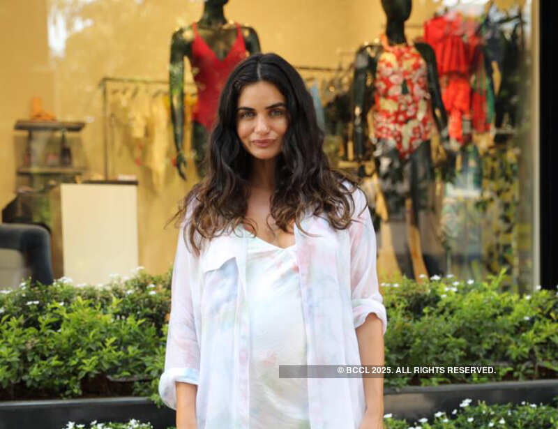 Celebs attend a body positivity workshop