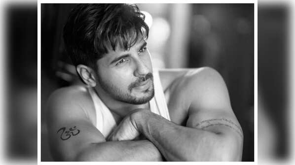 Sidharth Malhotra’s dreamy picture will make you drool