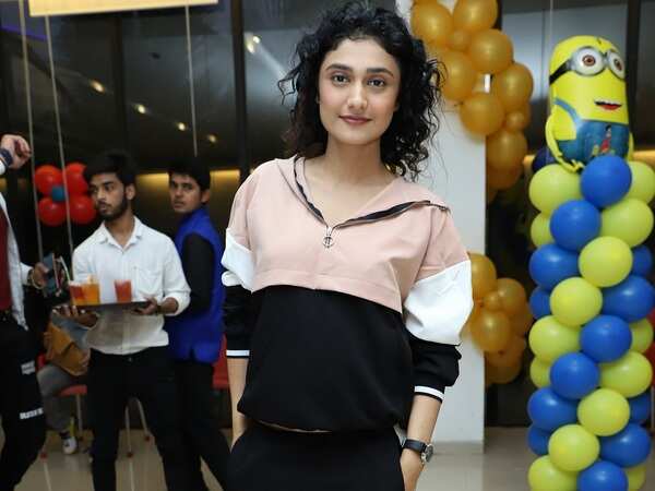 Ragini Khanna Pictures