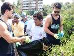 Tiger Shroff joins Bandra beach clean up
