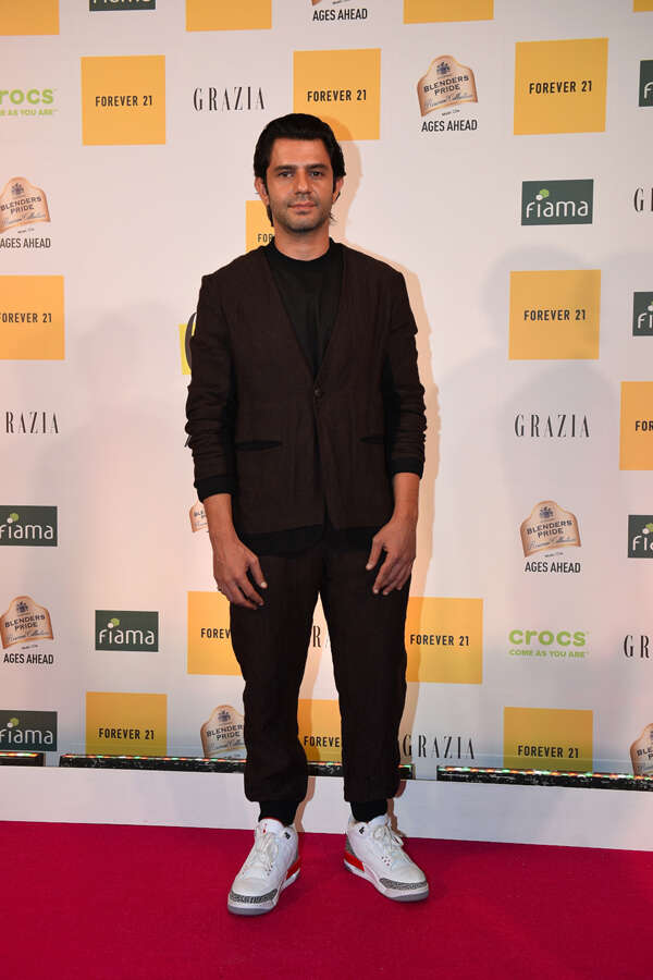 Arjun Mathur Pictures