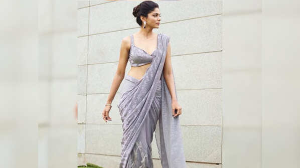 Photo: Pooja Sawant looks incredibly beautiful in a grey saree