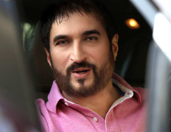 Nadeem Saifi Photos