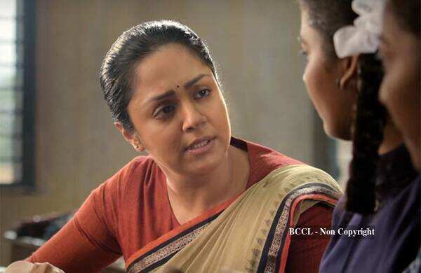 Raatchasi Review {2.5/5}: Jyotika’s performance as the dutiful teacher ...