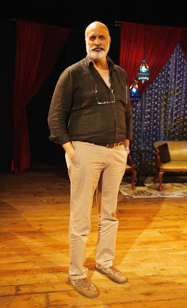 Salim Akhtar Photos