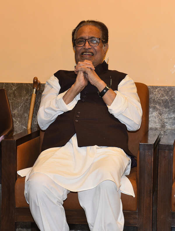 Hridaynath Mangeshkar Stills