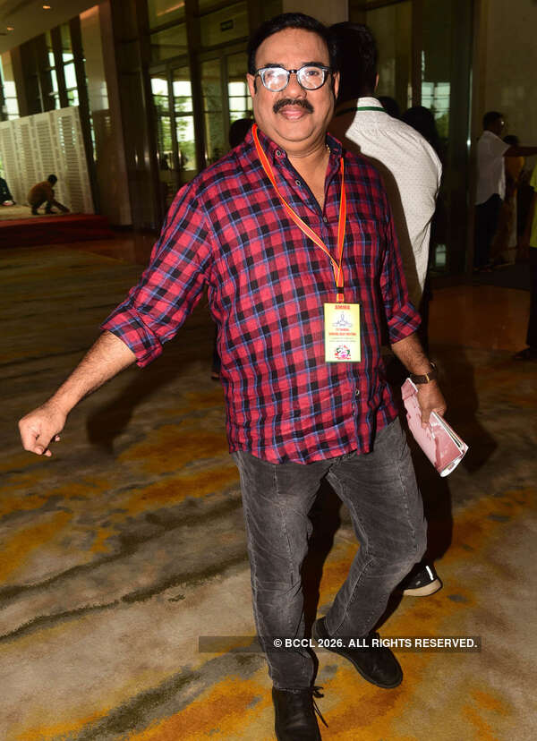 Maniyanpilla Raju Pictures