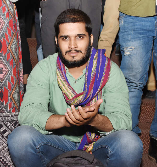 Shubham Tiwari Pictures